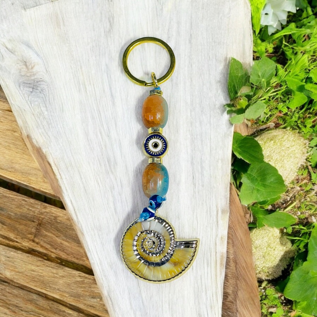 Ocean Themed Keychains Shell,Trendy Eye Bead Bag Charms for Women,Natural Shells Keychain Gifts,Perfect For Keys,Handbags,Backpacks Or Purse